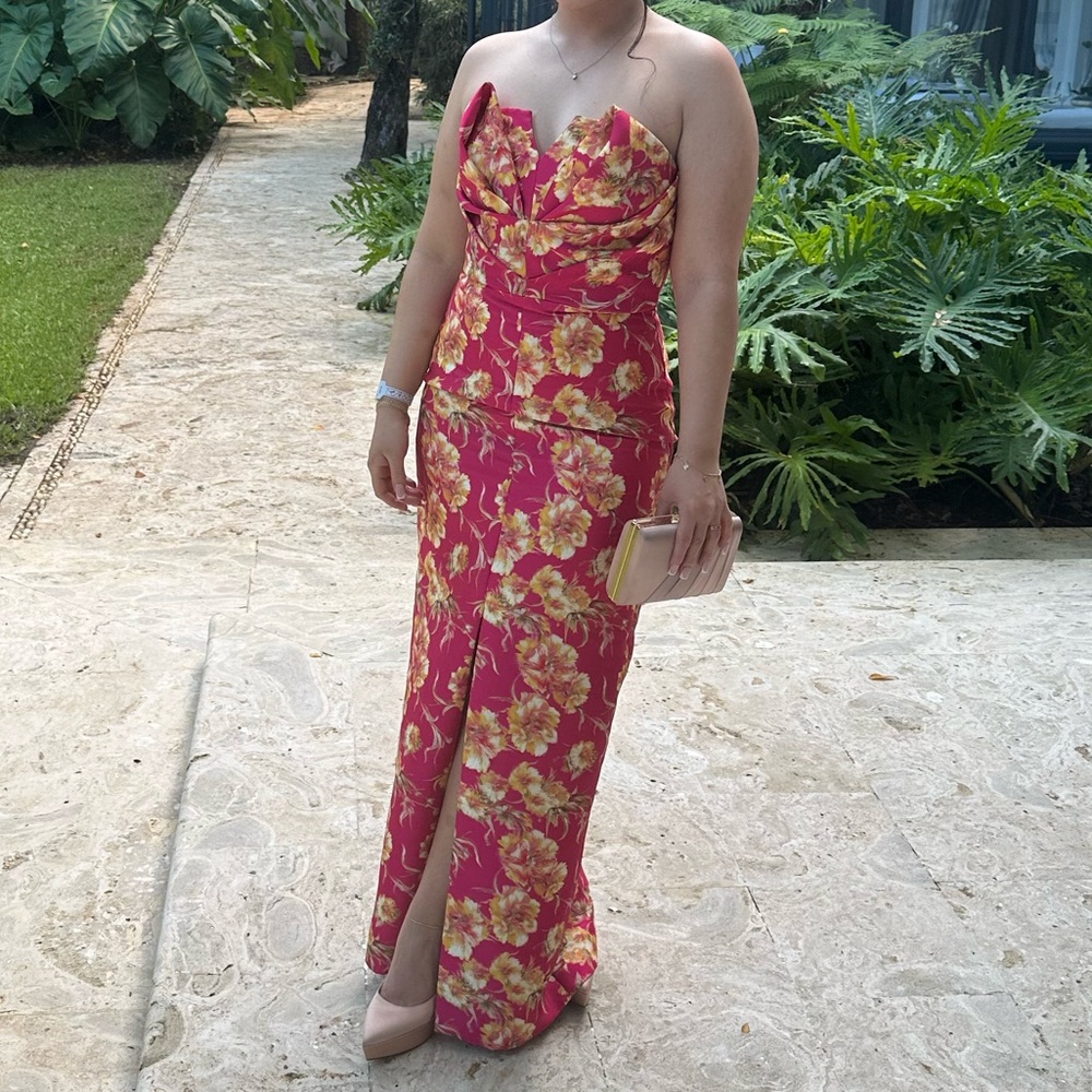 THEIA
Ariellah Strapless Floral Gown. Size 4 worn once